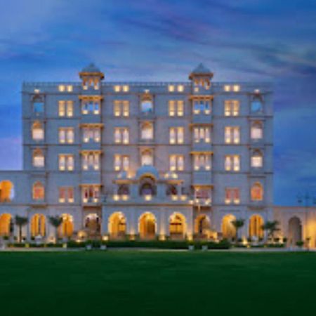 Laxminarayan Club & Resort Vadodara Zewnętrze zdjęcie
